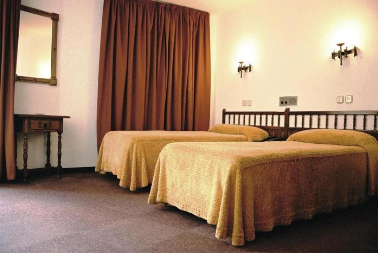 Hotel Folch Sant Julia de Loria Luaran gambar