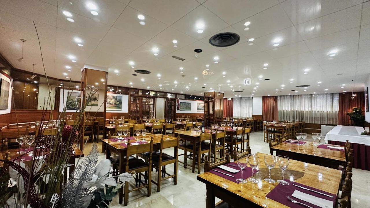 Hotel Folch Sant Julia de Loria Luaran gambar