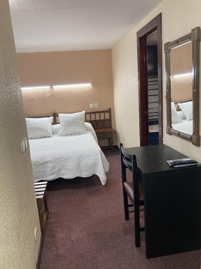 Hotel Folch Sant Julia de Loria Luaran gambar