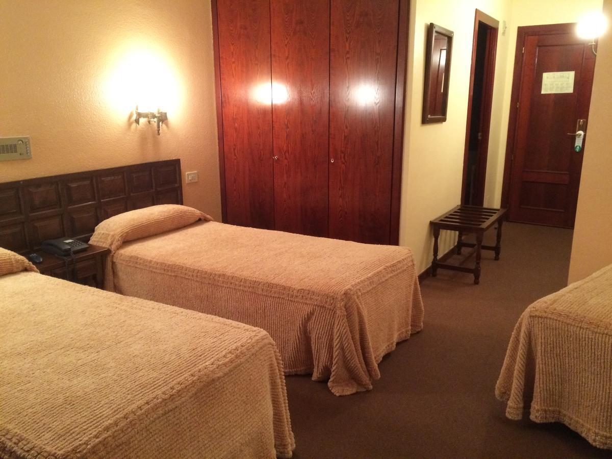 Hotel Folch Sant Julia de Loria Luaran gambar