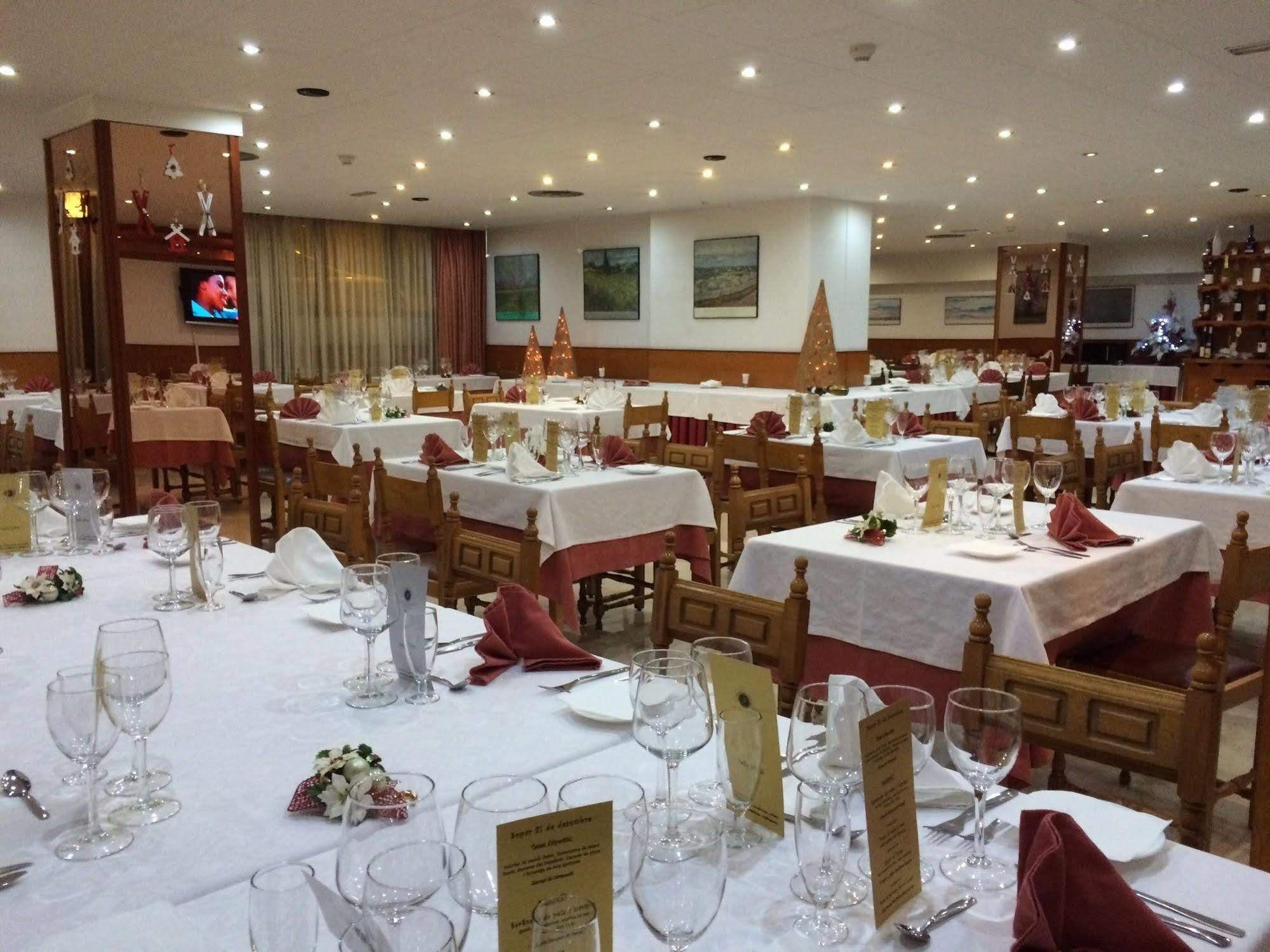 Hotel Folch Sant Julia de Loria Luaran gambar