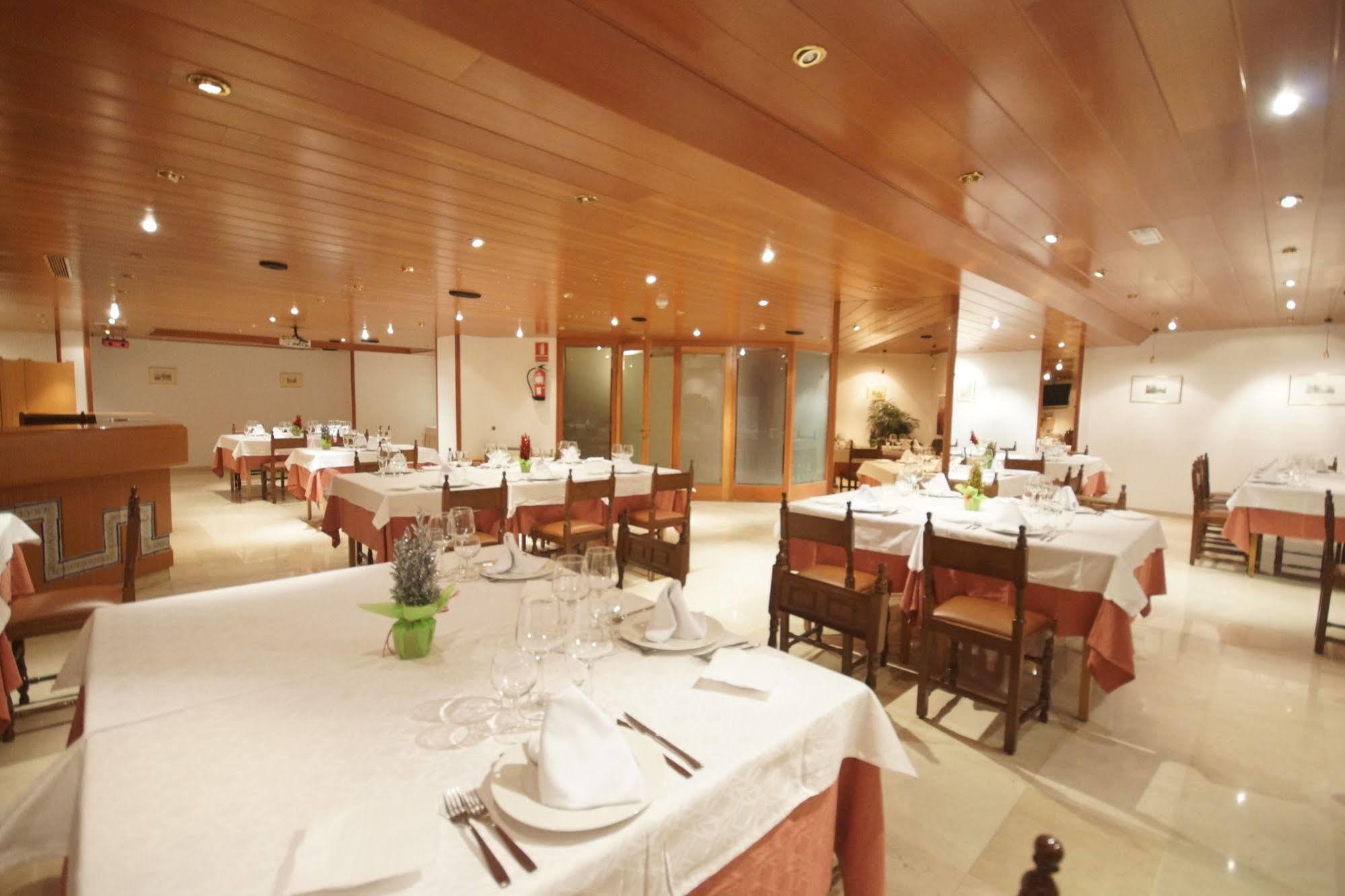 Hotel Folch Sant Julia de Loria Luaran gambar